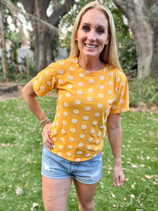 Puff Daisy Tee
